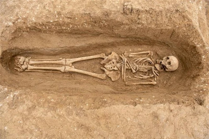 Kinh hoàng phát hiện 'thành phố người chết' có hơn 100 hài cốt cổ đại - ảnh 6