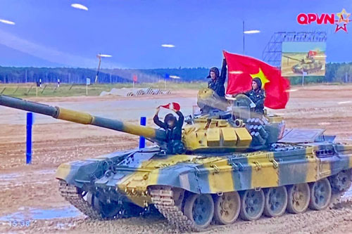 Đội tuyển xe tăng Việt Nam về đích đầu tiên ở trận ra quân Army Games 2020