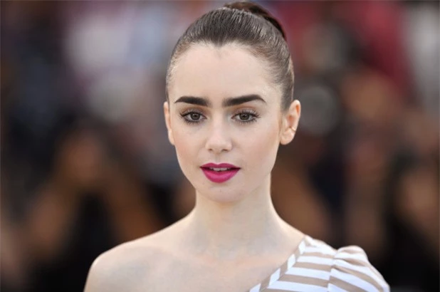 Lily Collins có gương mặt trái xoan hấp dẫn