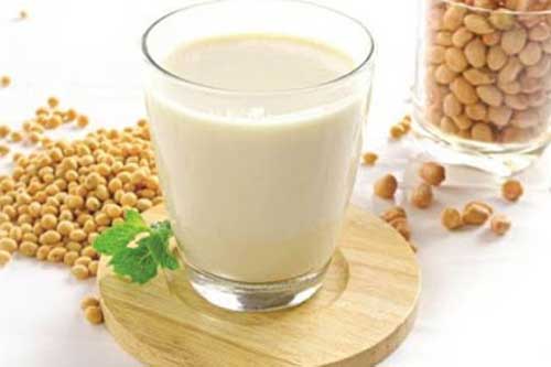 Những sai lầm khi uống sữa đậu nành dễ gây sỏi thận, nhất là điều thứ 2