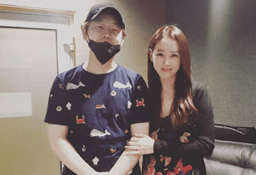 Khoác tay thân mật trai lạ không phải là Hyun Bin, Son Ye Jin bị phát hiện ra sự thay đổi đặc biệt