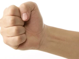 Mẹo thử 5 giây kiểm tra tim, gan, thận khỏe hay yếu ai cũng làm được