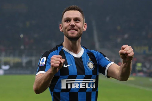 =7. Stefan de Vrij (Inter Milan - Định giá chuyển nhượng: 54 triệu bảng).