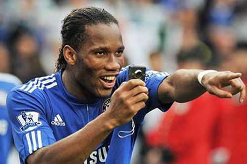 Drogba, Pires, Evra sẽ sang Việt Nam vào năm 2021