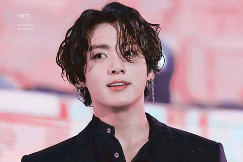 Những em út 'tài sắc vẹn toàn' trong làng nhạc K-Pop, debut ở tuổi 15