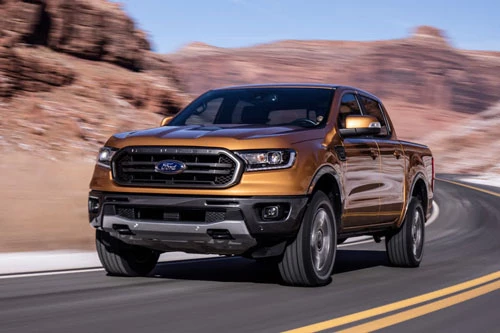 Các đại lý đang đồng loạt giảm giá xe Ford Ranger.
