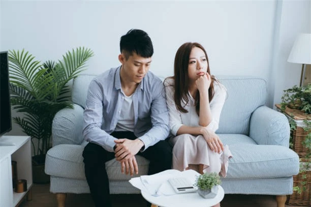 Tối nào cũng phải bỏ tiền túi ra 500 nghìn đồng mua đồ ăn, thế nhưng sau một tháng nàng dâu nhận được câu góp ý của bố chồng làm tái mặt - Ảnh 1.