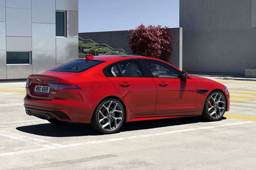 Jaguar XE 2020 có ‘vũ khí’ gì để cạnh tranh với Mercedes-Benz C-Class?