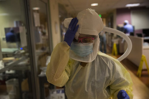 Số người mắc COVID-19 trên toàn cầu vượt mốc 24 triệu ca