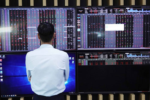 Người đủ 15 tuổi có thể mở tài khoản giao dịch chứng khoán