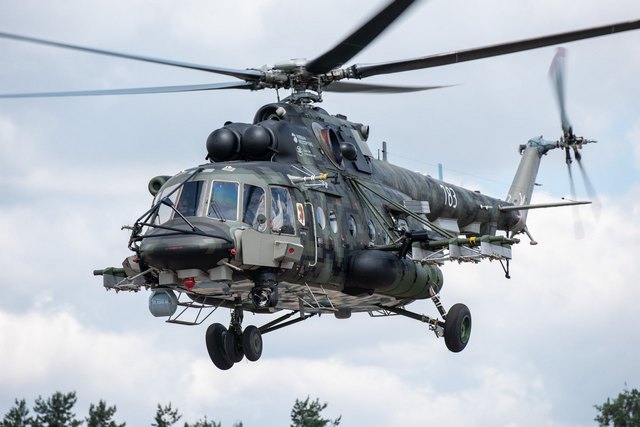 Mi-171Sh Storm với giáp titan và kevlar ra mắt tại Army-2020