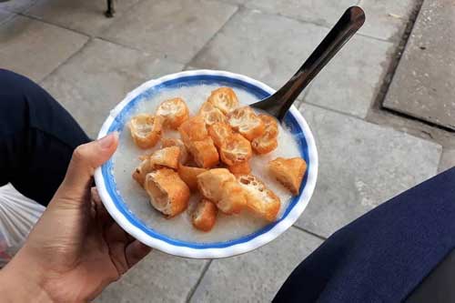 Cháo rất tốt cho dạ dày nhưng tránh ăn theo 3 cách này kẻo tự hủy hoại sức khỏe