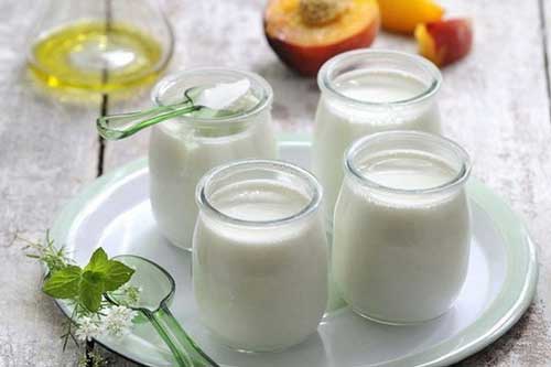 Cách ăn sữa chua tốt và đúng để cả nhà luôn trẻ khỏe