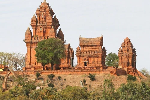 Tháp Pô Klong Garai