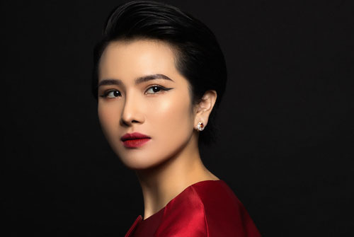 Cao Thùy Dương từng bị khinh rẻ vì mặc quê mùa