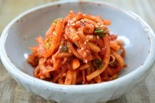 Làm củ cải trộn cay ăn ngon như kim chi, chống ngán cho bữa cơm nhiều thịt