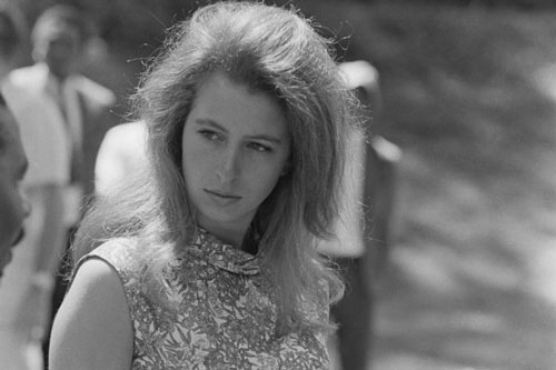 Con gái duy nhất của Nữ hoàng Anh - Nàng công chúa bị chê nhạt nhòa nhưng lại là "quốc sắc thiên hương" khuynh đảo một thời