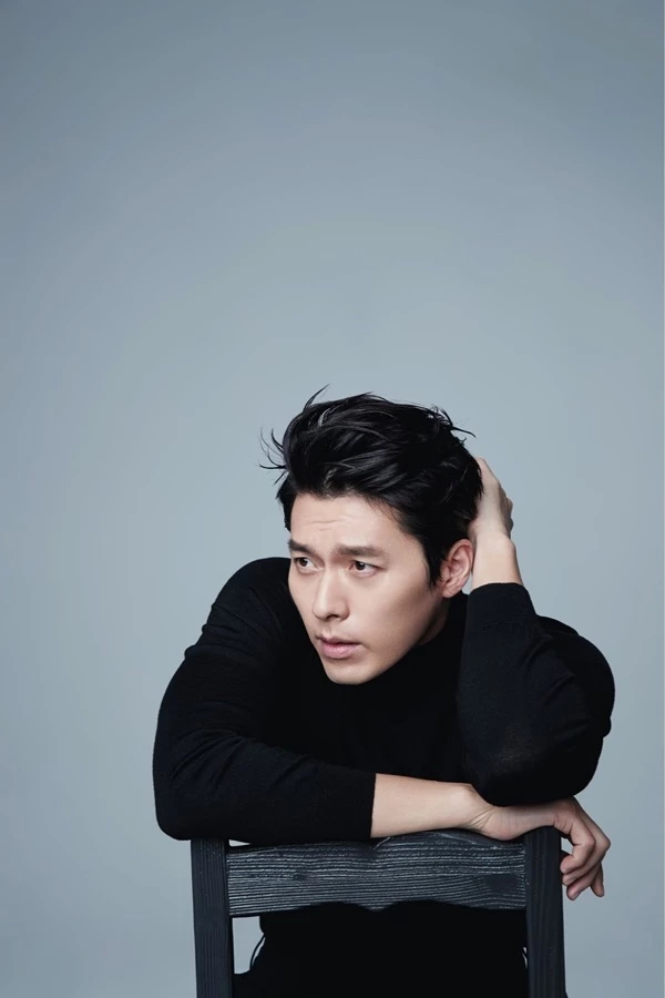 Hyun Bin là cái tên có đông đảo fan hâm mộ yêu mến, đặc biệt là phái nữ. Anh sinh 25/9/1982, vẻ ngoài điển trai của nam diễn viên luôn làm “đón tim” mọi cô gái.