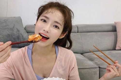 5 việc không nên làm sau khi ăn no, điều thứ 3 cực kỳ nguy hiểm