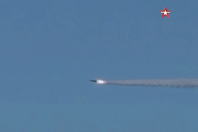 Mỹ giật mình khi biên đội tàu chiến Nga áp sát biên giới