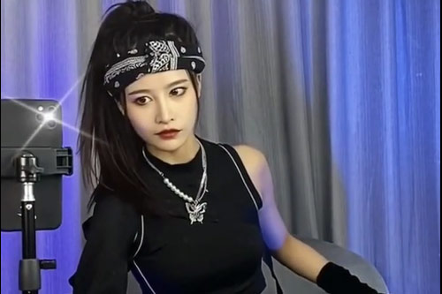 CLIP: Các "cao thủ" bắt trend cực đỉnh trên mạng xã hội TikTok Trung Quốc