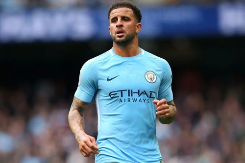 =7. Kyle Walker (Chuyển từ Tottenham tới Man City năm 2017, với giá 50 triệu bảng).