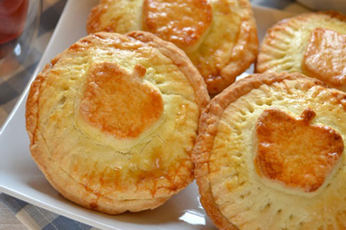 Cách làm bánh táo thơm ngon, không cần lò nướng