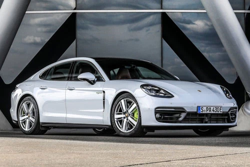 Porsche Panamera 4S E-Hybrid 2021.