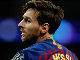 Man City tính chi 100 triệu euro cộng 3 ngôi sao đổi lấy Messi