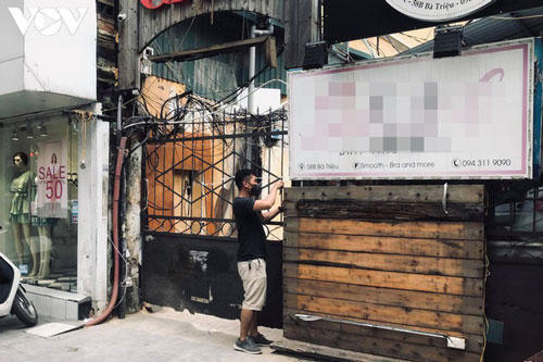 Hà Nội thông báo khẩn tìm tài xế chở bệnh nhân COVID-19 mới phát hiện