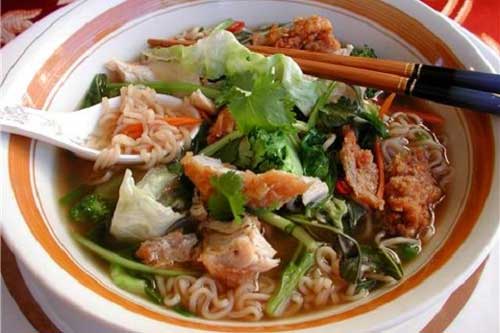 Đọc xong bài này, có thể bạn sẽ dừng cách ăn mì tôm ngay lập tức dù yêu thích và thuận tiện tới đâu