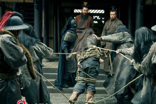 Hóa ra đây là lý do khiến Tào Tháo có hành động cực man rợ này với thi thể của Lữ Bố