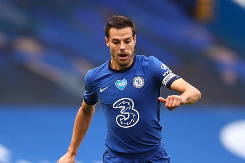 Hậu vệ: Cesar Azpilicueta.