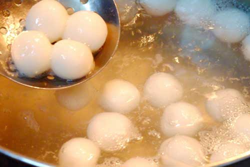 Cách làm bánh trôi nước dẻo ngon, ăn bao nhiêu cũng không biết chán