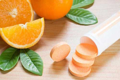 Bổ sung vitamin C giúp tăng cường sức đề kháng nhưng dùng sai cách sẽ "dính ngay" 6 tác dụng phụ nguy hiểm