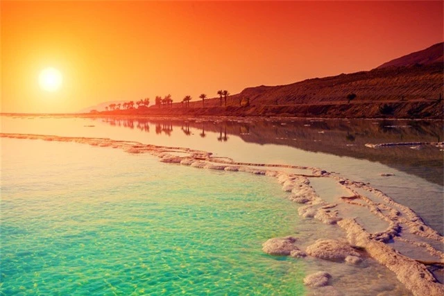Vẻ đẹp lãng mạn ở biển Chết
