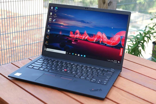 Lenovo ThinkPad X1 Carbon Gen 8.