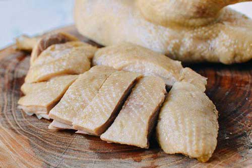 Luộc vịt đừng quên làm thêm một bước này giúp thịt vịt hết sạch mùi hôi, thơm ngon hấp dẫn