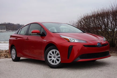 2. Toyota Prius (16,2% số người sử dụng từ 15 năm trở lên).