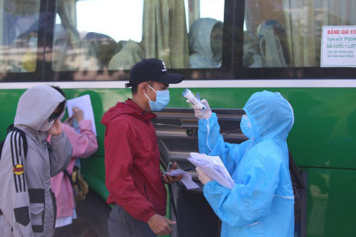 Hỗ trợ đưa học sinh, sinh viên từ Đà Nẵng về quê