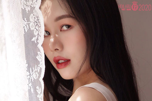 Cô giáo tiếng Anh đạt IELTS 7.0 thi Hoa hậu Việt Nam