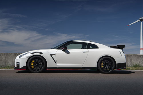 Xe thể thao Nissan mạnh 600 mã lực, giá gần 5 tỷ đồng