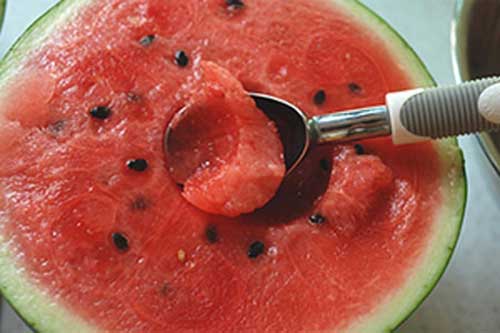 Đọc xong bài này, bạn sẽ không bao giờ bỏ hạt dưa hấu đi