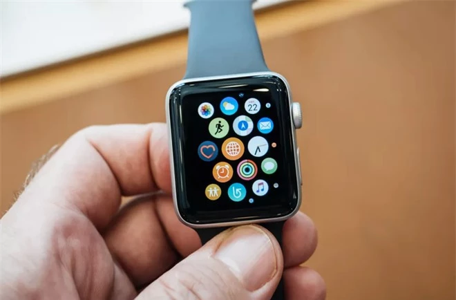 Sap ra mat Apple Watch SE gia re 200 USD anh 1