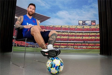 Messi đang nhận khoảng 100 triệu euro/mùa ở Barca