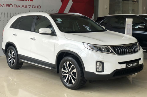Cơ hội mua Kia Sorento với giá rẻ chưa từng thấy