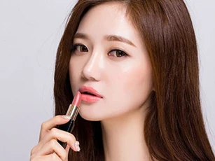 Đầu tư trang điểm cho cuộc gặp quan trọng, chị em cần cẩn thận để không phí công sức