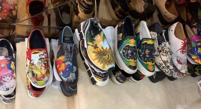 Đàm Vĩnh Hưng rao bán hàng nghìn món đồ hàng hiệu trị giá triệu đô