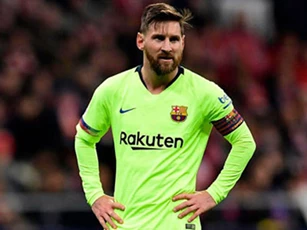 Messi đòi rời Barca bằng 2 dòng chữ gây tranh cãi trong hợp đồng