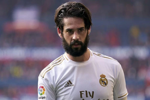 Tiền vệ phải: Isco (Real Madrid - Chi phí giải phóng hợp đồng: 700 triệu euro).